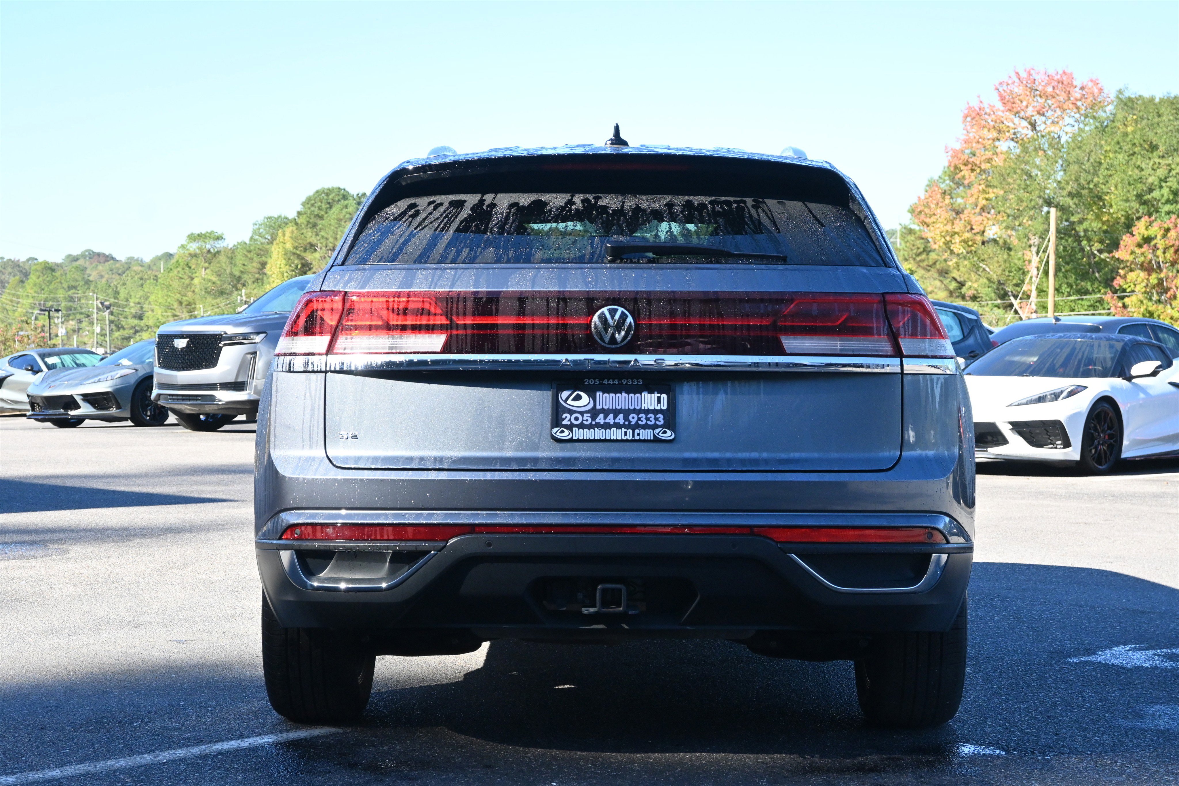Used 2025 Volkswagen Atlas Cross Sport SE image 8