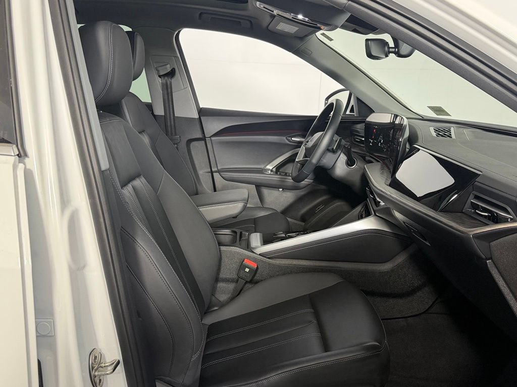 Used 2025 Audi Q5 Premium w/ Convenience Package AWD/4WD image 29