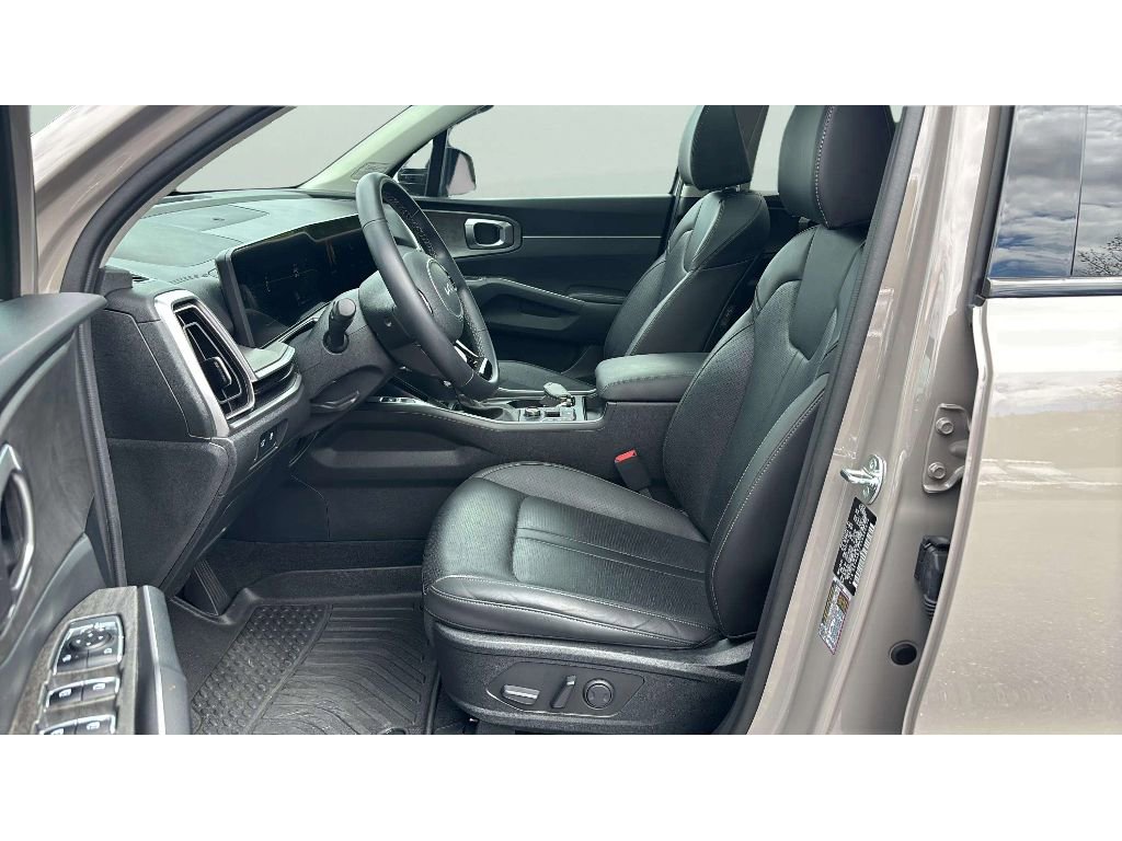 Used 2025 Kia Sorento X-Line EX AWD/4WD image 12