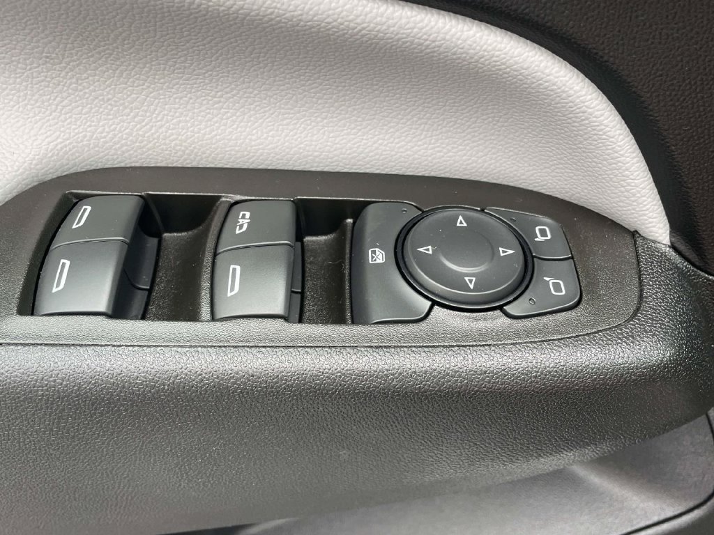 Used 2023 Chevrolet Equinox LS w/ LS Convenience Package FWD image 22