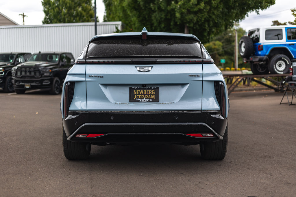 Used 2024 Cadillac Lyriq Sport RWD image 8