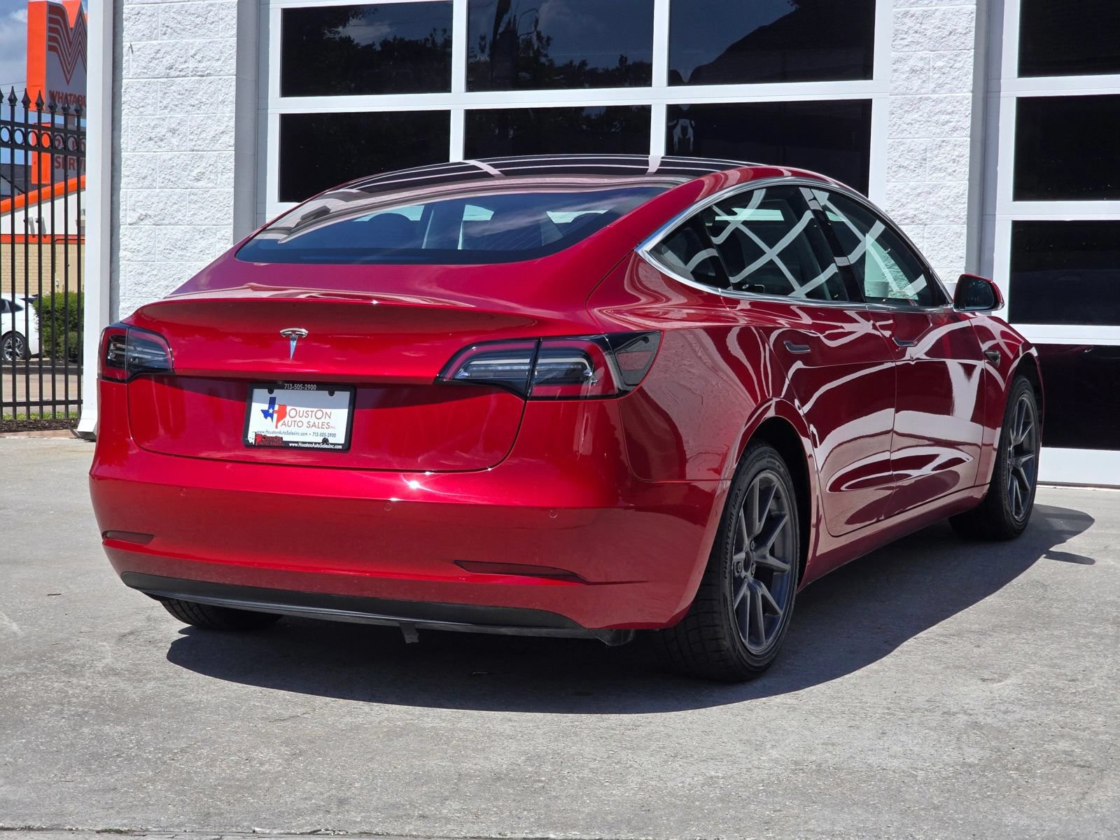 Used 2018 Tesla Model 3 Long Range RWD image 4