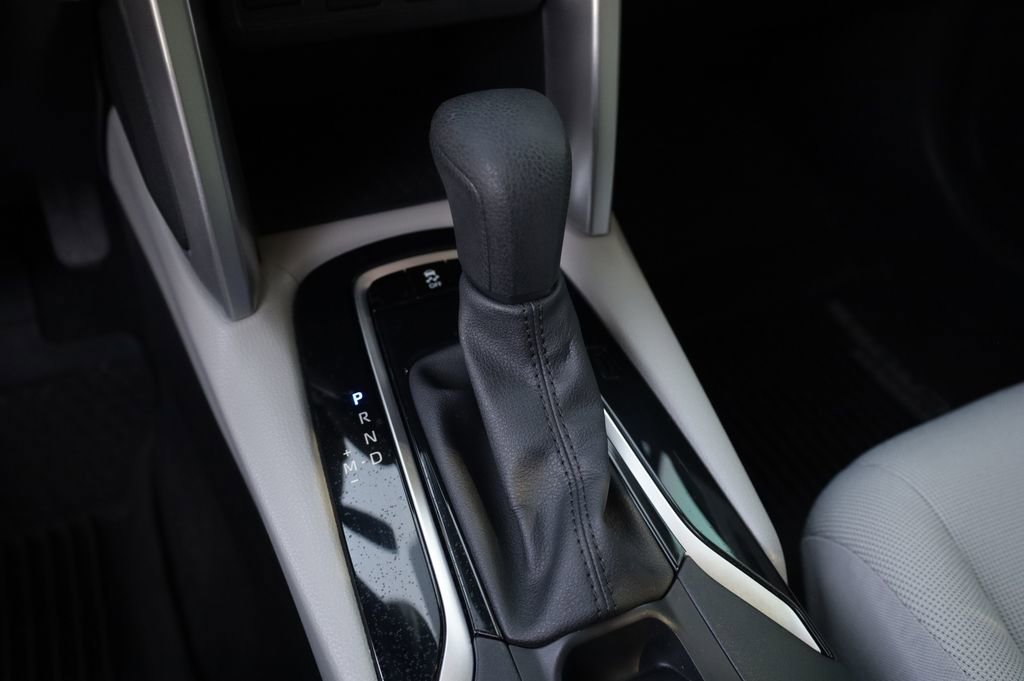 Used 2023 Toyota Corolla Cross L FWD image 4