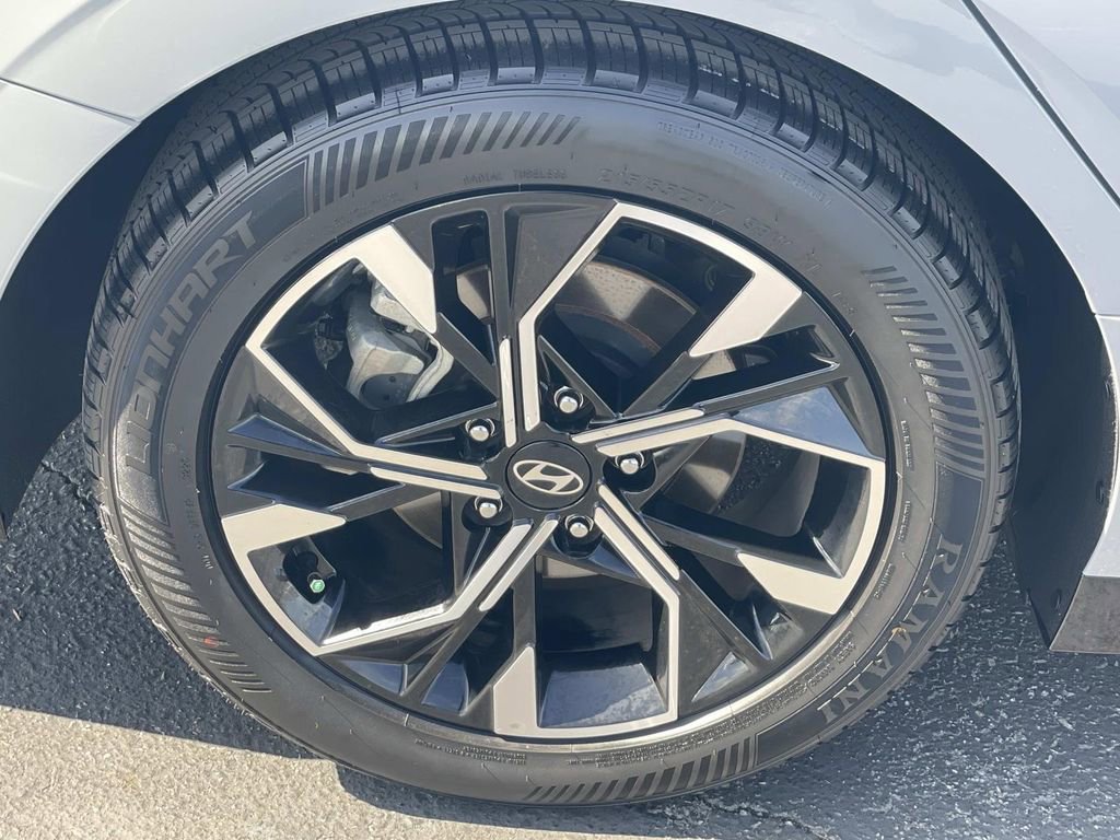 Certified 2024 Hyundai Sonata SEL FWD image 30