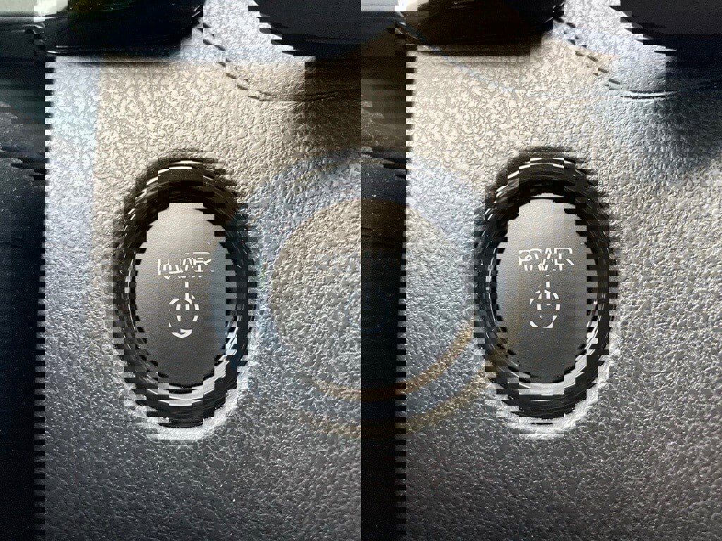 Used 2025 Toyota Camry XLE image 20