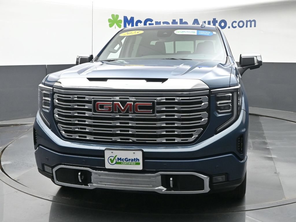 Used 2025 GMC Sierra 1500 Denali w/ Denali Reserve Package AWD/4WD image 6