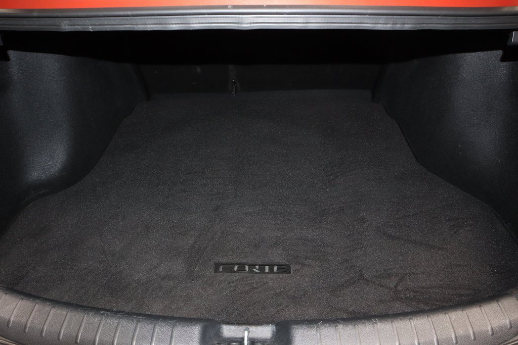 Used 2022 Kia Forte LXS image 17