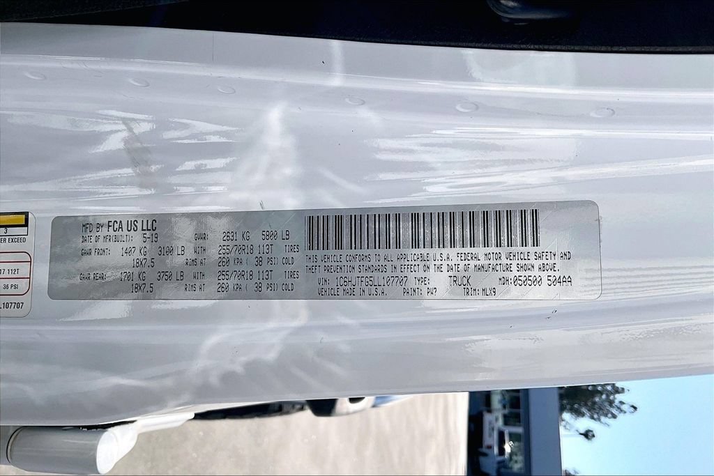 Certified 2020 Jeep Gladiator Overland AWD/4WD image 34