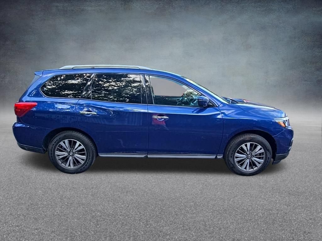 Used 2017 Nissan Pathfinder SL w/ SL Premium Package AWD/4WD image 9