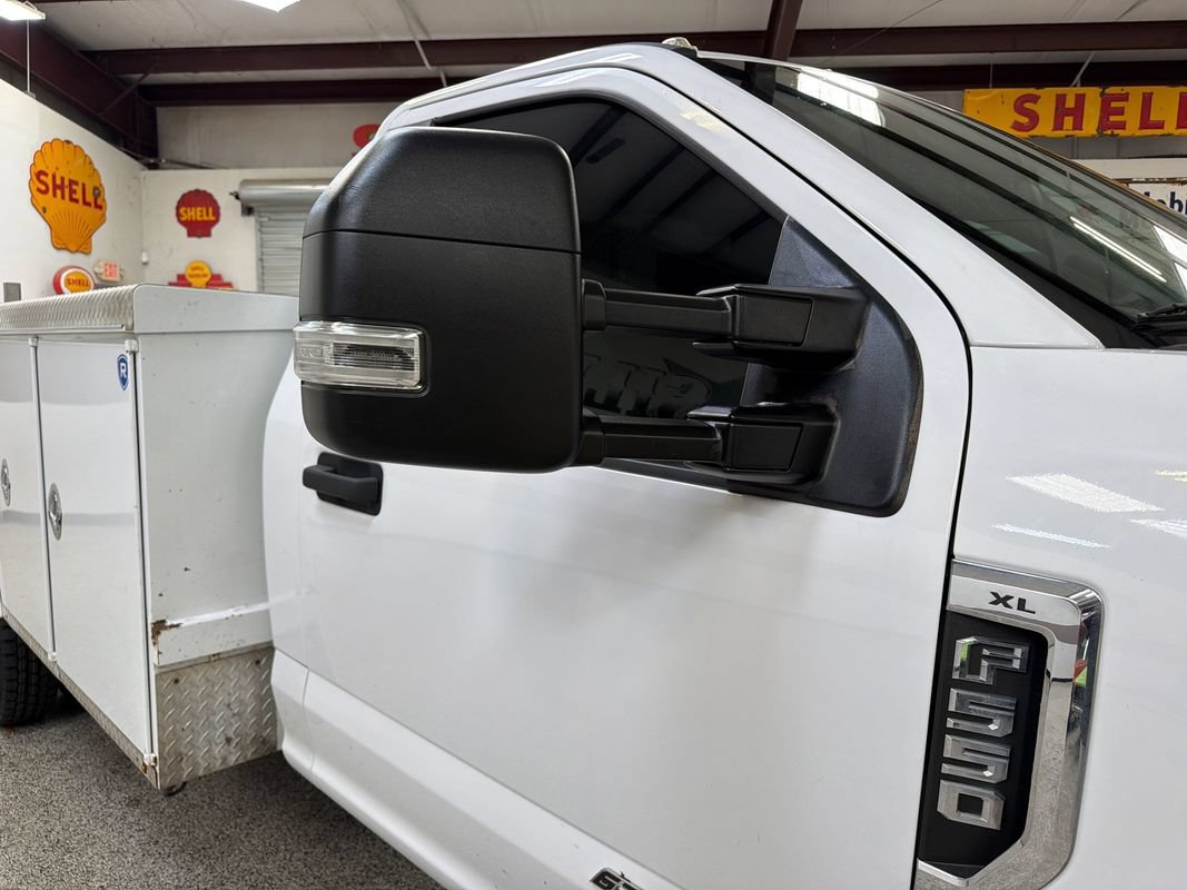Used 2020 Ford F550 2WD Regular Cab Super Duty image 37