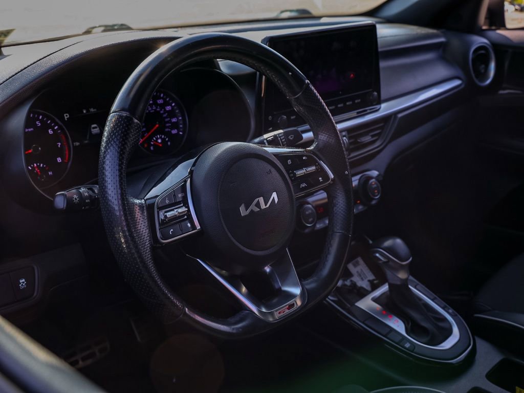 Used 2023 Kia Forte GT-Line w/ GT-Line Technology Package image 14