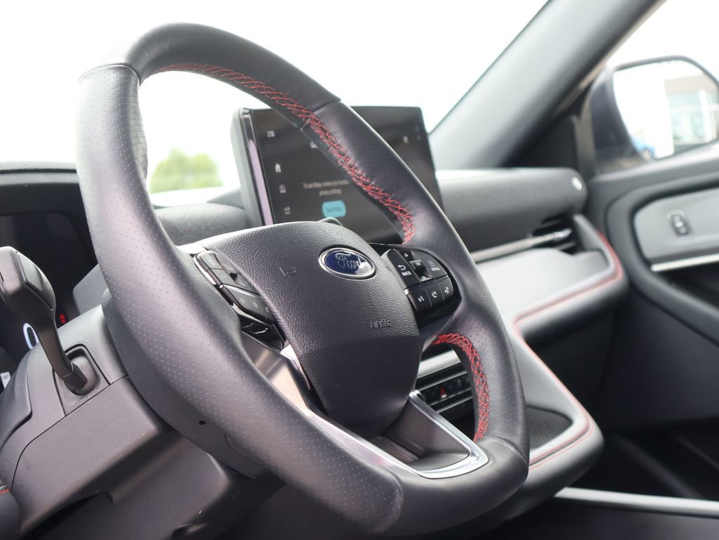 Used 2025 Ford Explorer ST-Line w/ ST-Line Street Pack AWD/4WD image 26