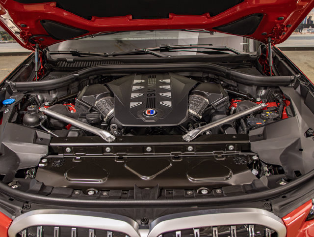 New 2026 BMW ALPINA XB7 AWD/4WD image 5