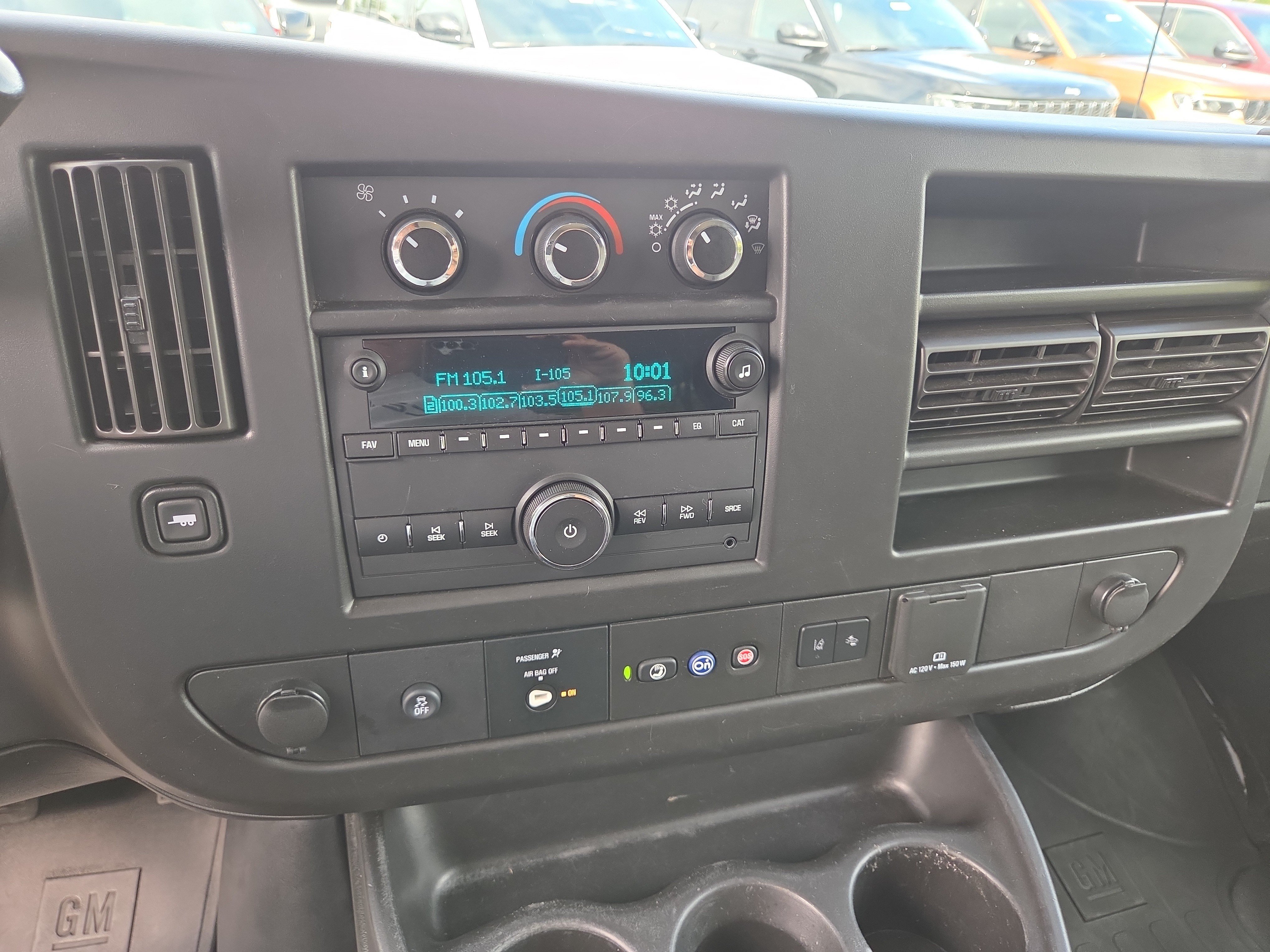 Used 2020 Chevrolet Express 2500 LT w/ LT Preferred Equipment Group RWD image 30