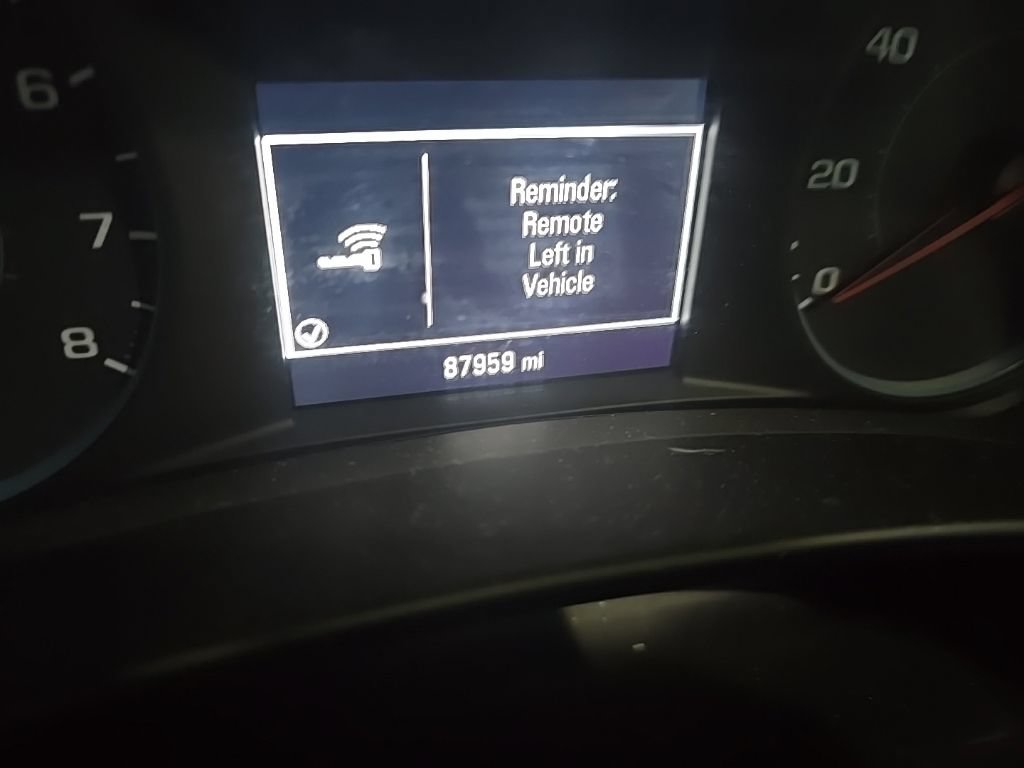 Used 2018 Chevrolet Equinox LT FWD image 8
