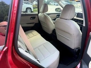 Used 2021 Nissan Rogue SV w/ Premium Package AWD/4WD image 9