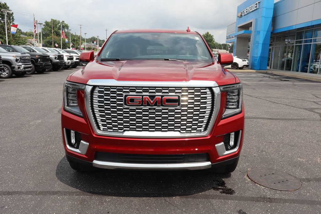 Used 2021 GMC Yukon Denali w/ Denali Premium Package AWD/4WD image 38