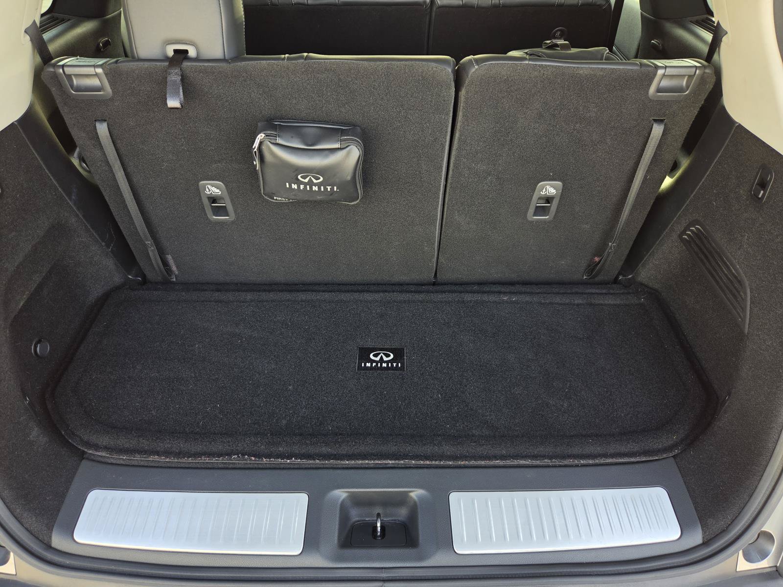 Used 2023 INFINITI QX60 Luxe w/ Cargo Package AWD/4WD image 10