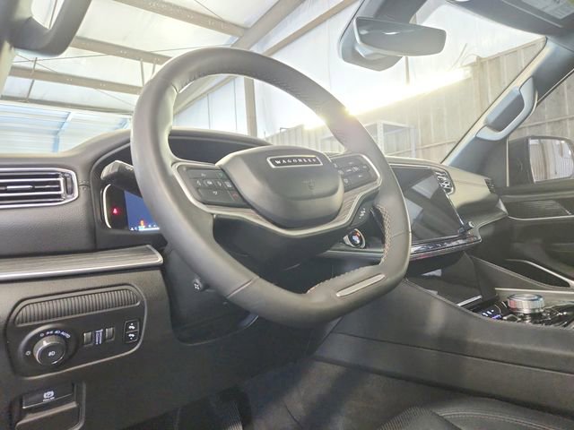 Used 2024 Jeep Wagoneer Series II AWD/4WD image 10