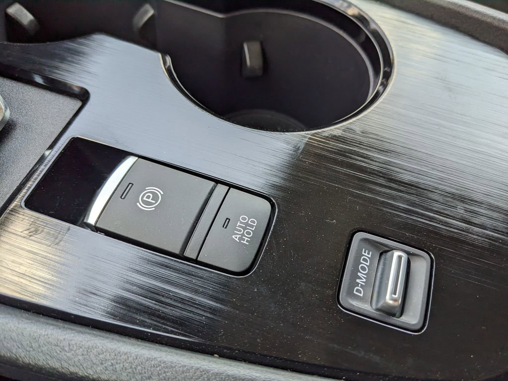 Used 2023 Nissan Rogue S image 30