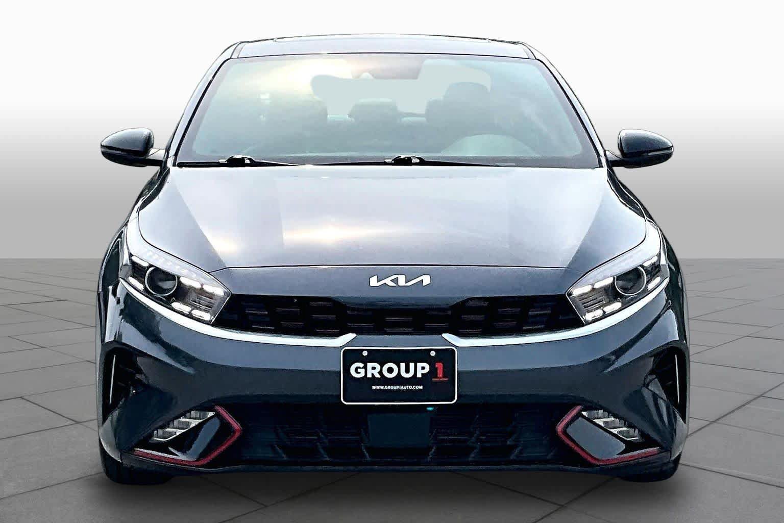 Used 2022 Kia Forte GT-Line w/ GT-Line Premium Package FWD image 4