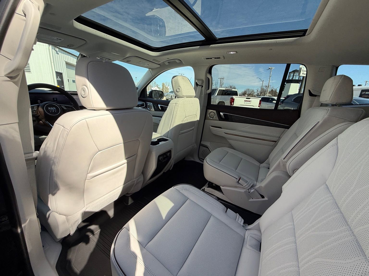New 2026 Buick Enclave Avenir w/ Super Cruise Package AWD/4WD image 35