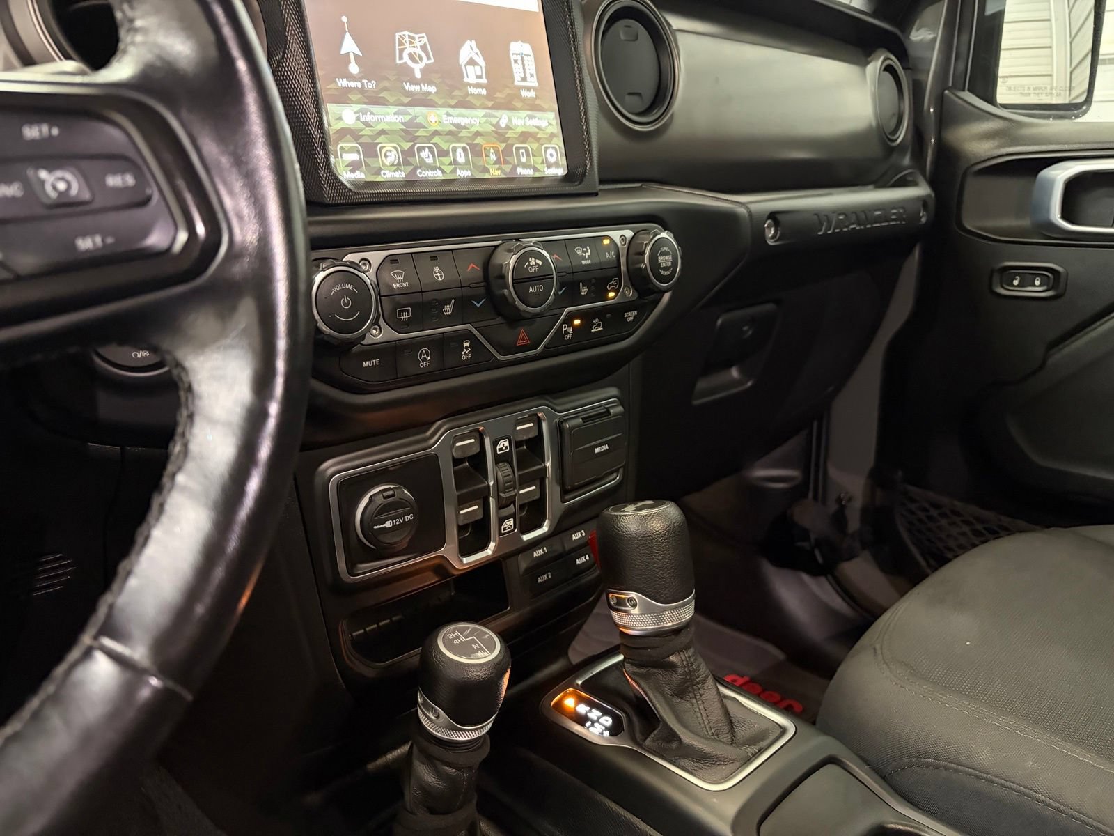 Used 2021 Jeep Wrangler Unlimited Sport AWD/4WD image 22
