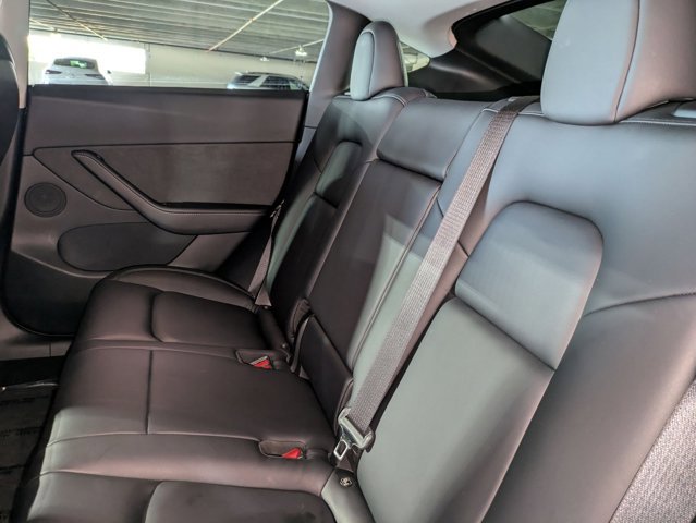 Used 2021 Tesla Model Y Long Range image 19