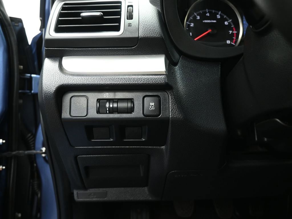 Used 2017 Subaru Crosstrek 2.0i Premium image 9