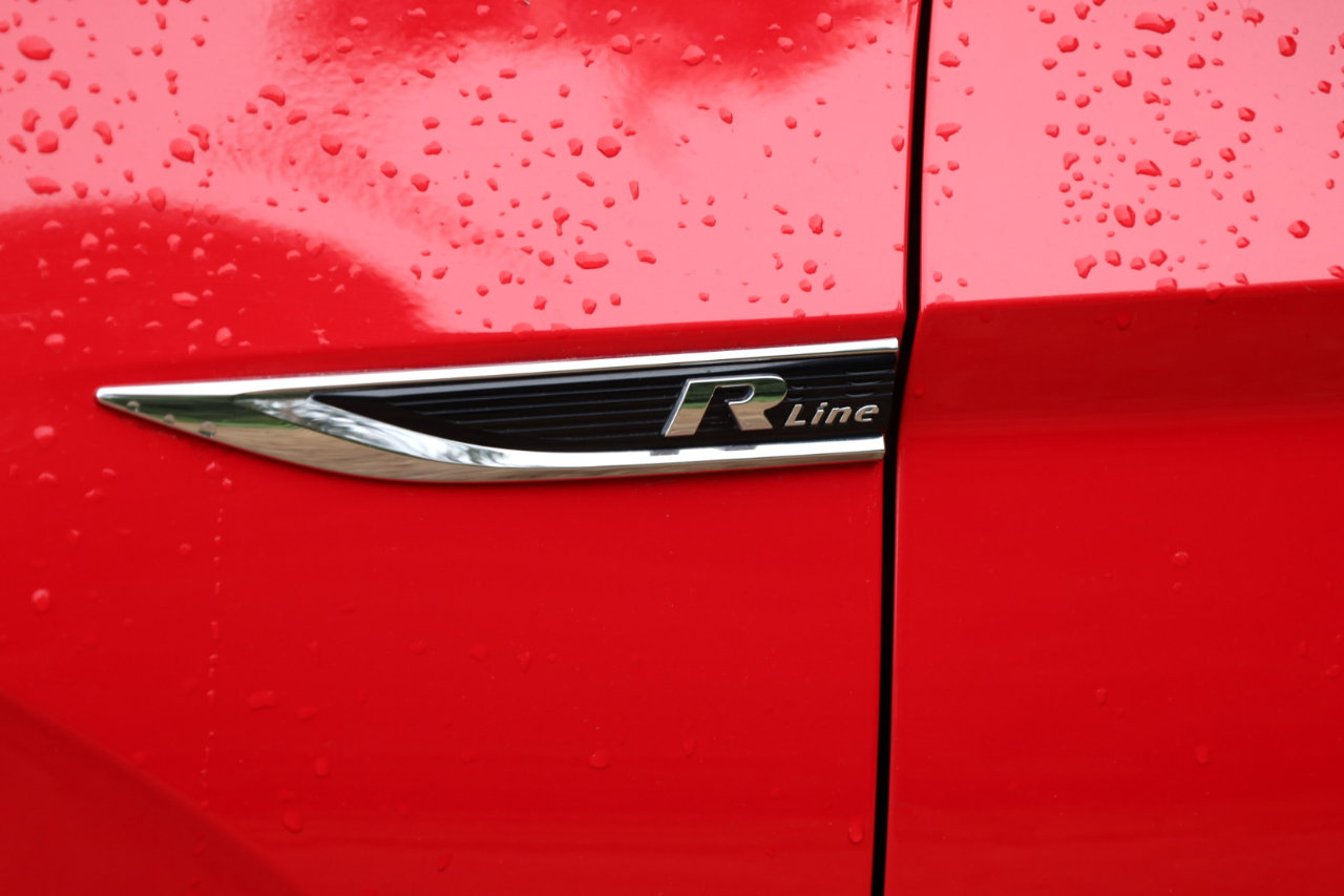 Used 2020 Volkswagen Jetta R-Line w/ R-Line Cold Weather Package image 21