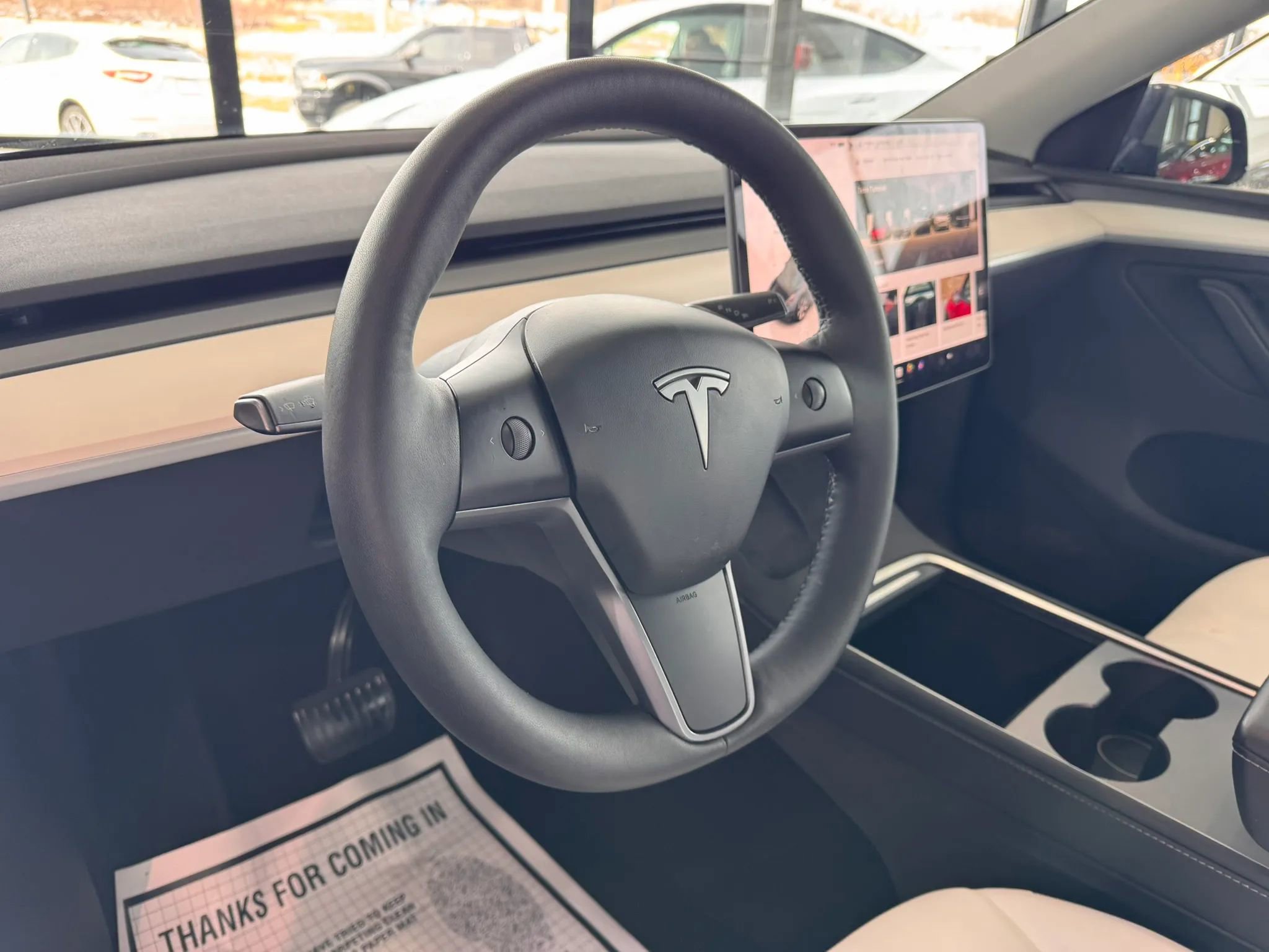 Used 2024 Tesla Model Y Long Range AWD/4WD image 25
