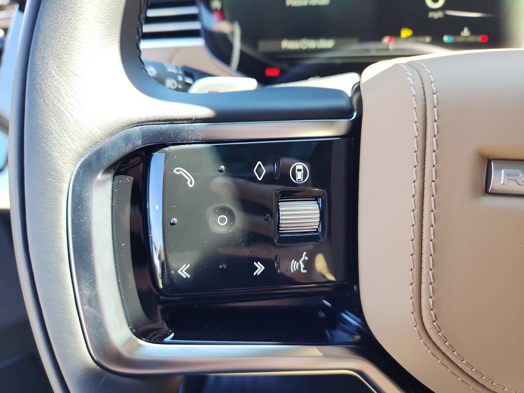 Used 2026 Land Rover Range Rover Sport SE AWD/4WD image 19