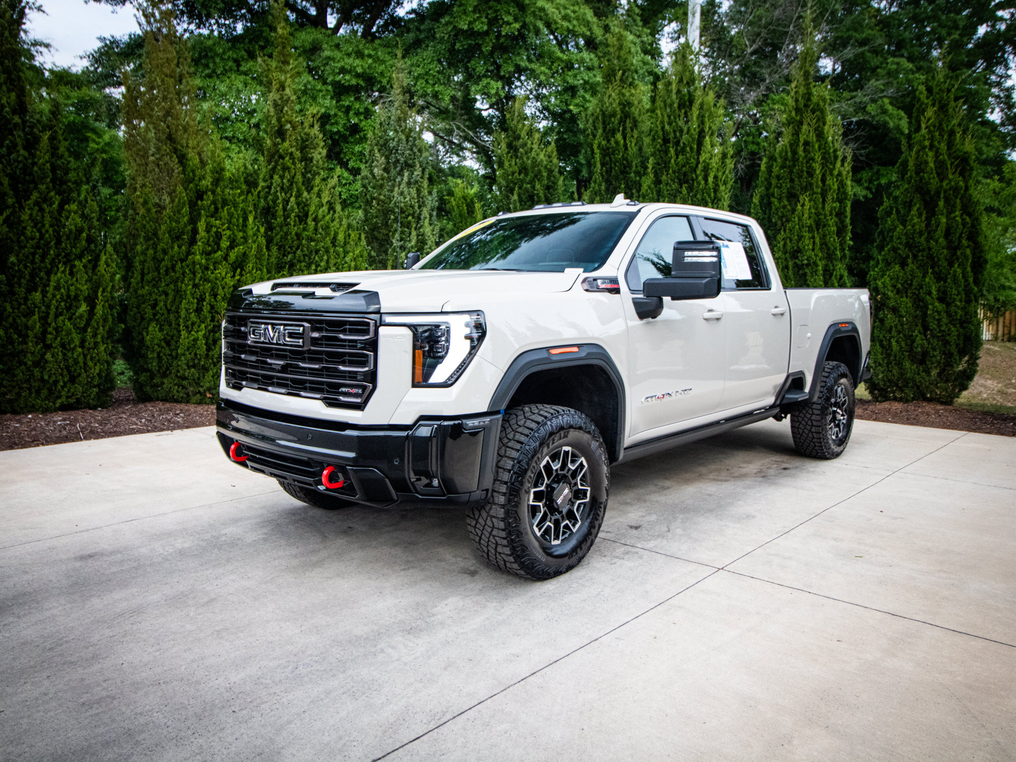Used 2026 GMC Sierra 2500 AT4X w/ LPO, Black Badging Package AWD/4WD image 5