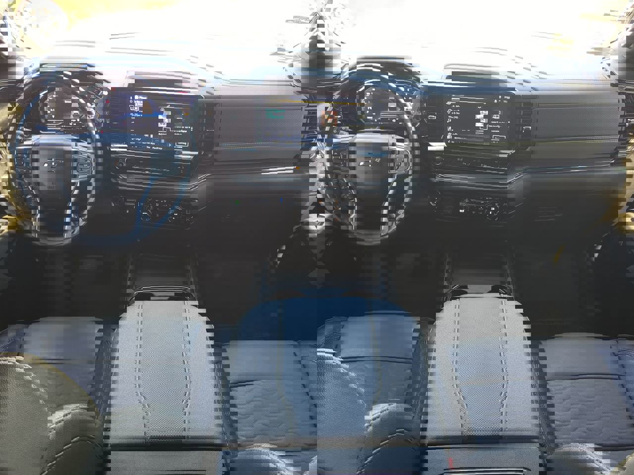 Used 2025 Chevrolet Silverado 2500 ZR2 image 15