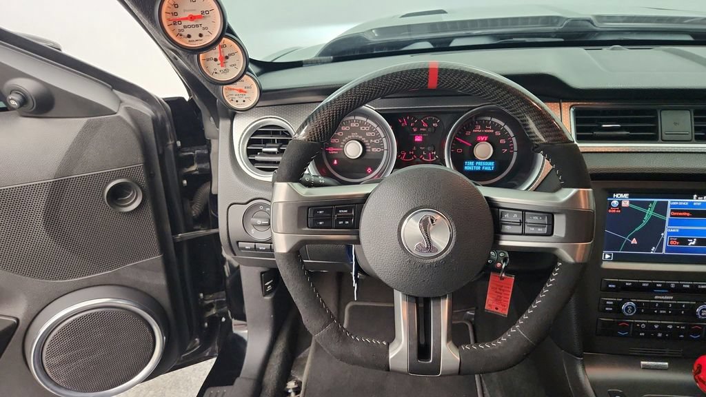 Used 2010 Ford Mustang Shelby GT500 RWD image 34