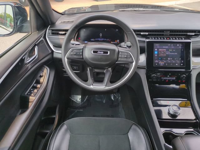 Used 2023 Jeep Grand Cherokee L Laredo AWD/4WD image 16
