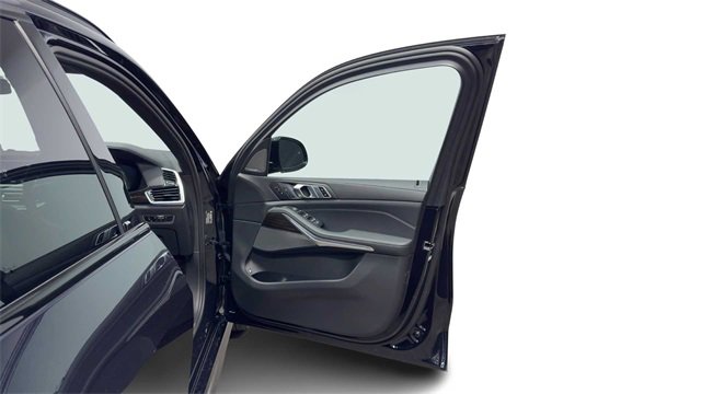 Used 2023 BMW X5 xDrive45e w/ M Sport Package image 10