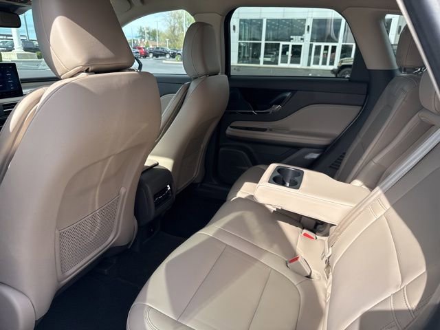 Used 2024 Lincoln Corsair AWD image 31