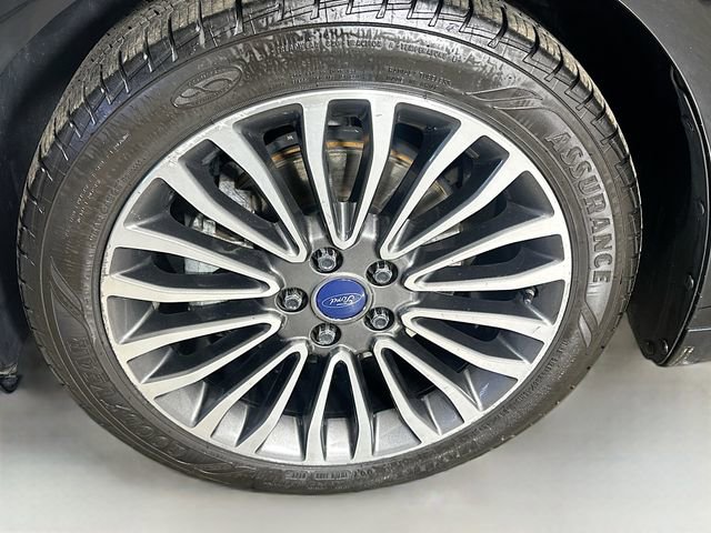 Used 2017 Ford Fusion SE w/ Equipment Group 202A image 14