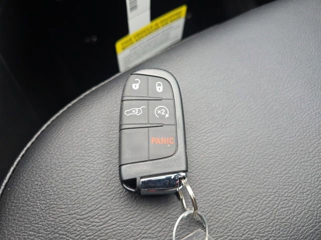 New 2026 Jeep Compass Limited w/ Sun, Sound & Navigation Group AWD/4WD image 30