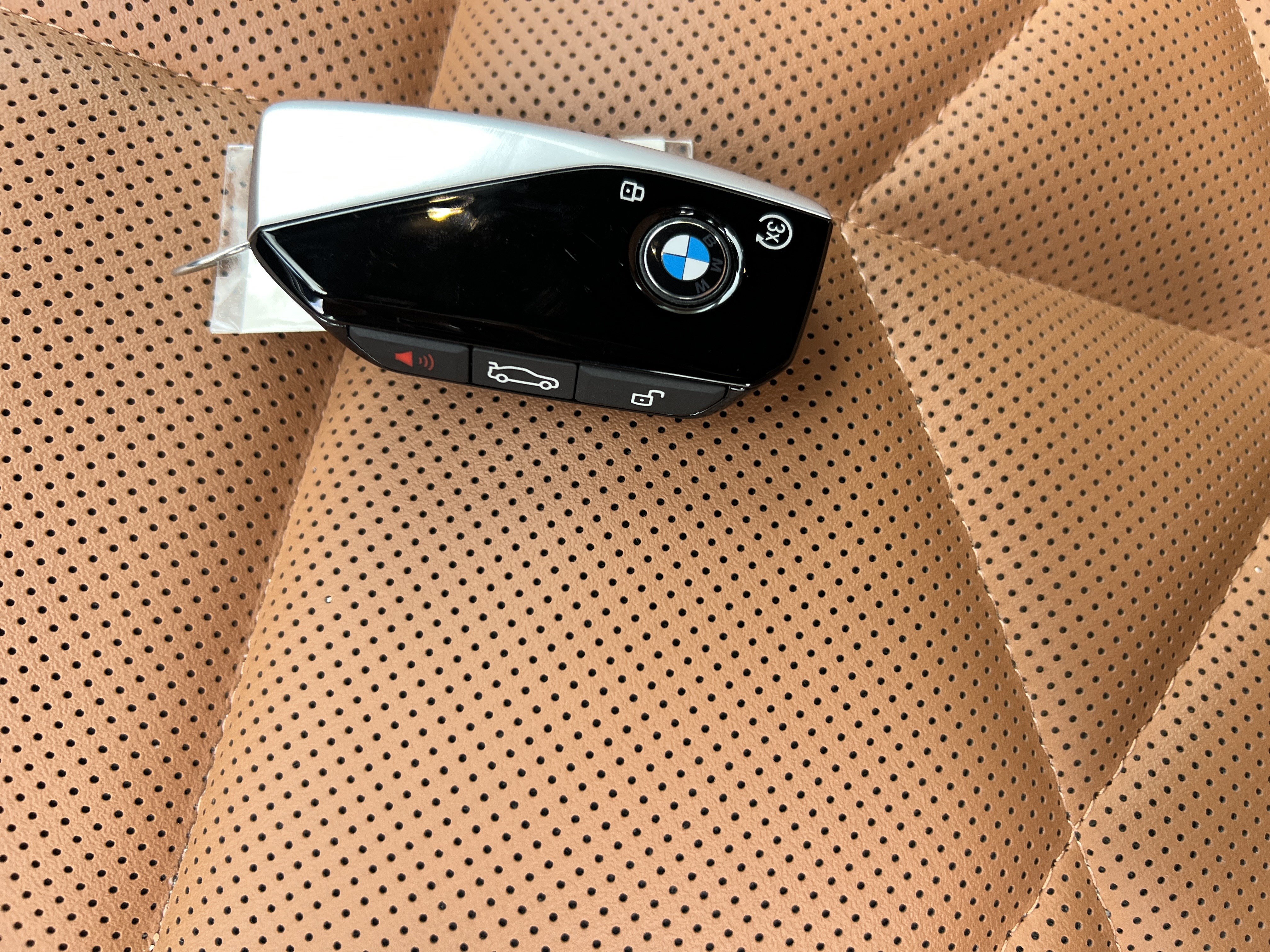 Certified 2024 BMW 740i RWD image 36