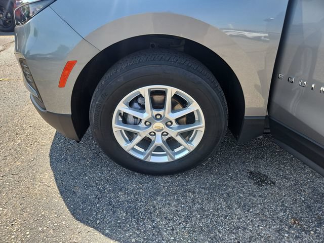 Used 2023 Chevrolet Equinox LS w/ LS Convenience Package AWD/4WD image 27