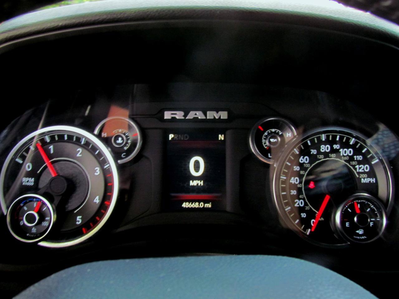 Used 2024 RAM 2500 Big Horn AWD/4WD image 28