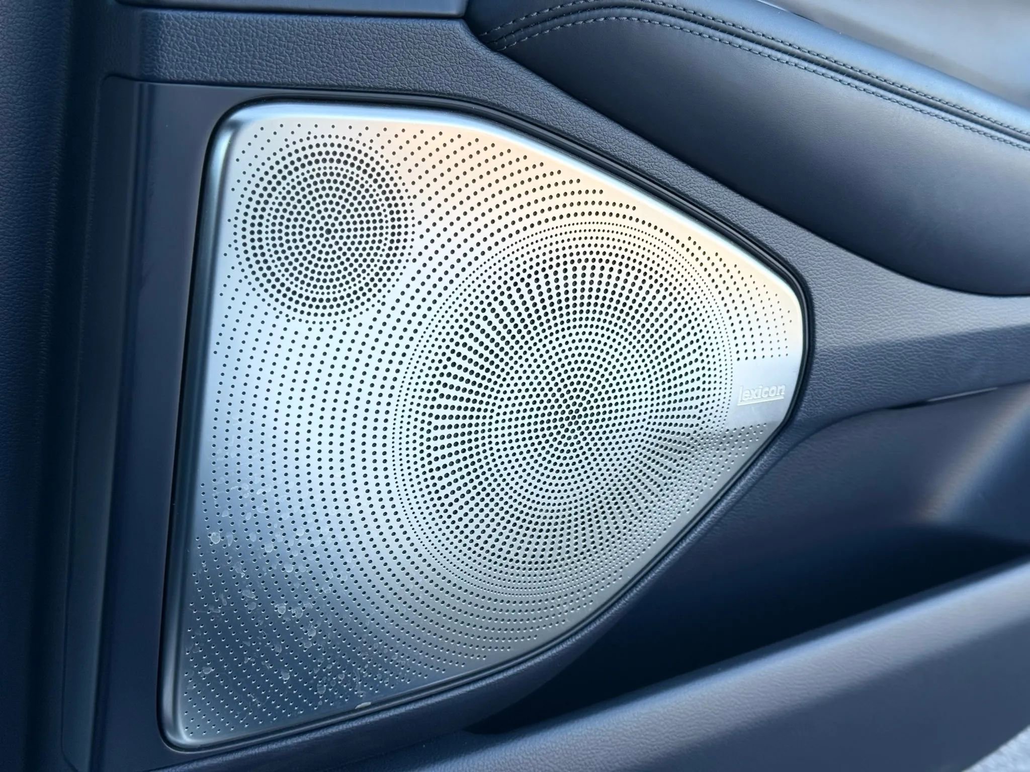 Used 2021 Genesis G90 5.0 Ultimate image 29