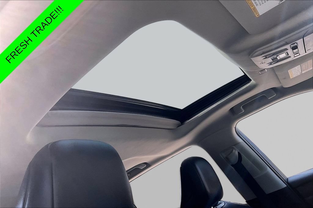 Used 2021 Toyota Highlander XLE AWD/4WD image 27