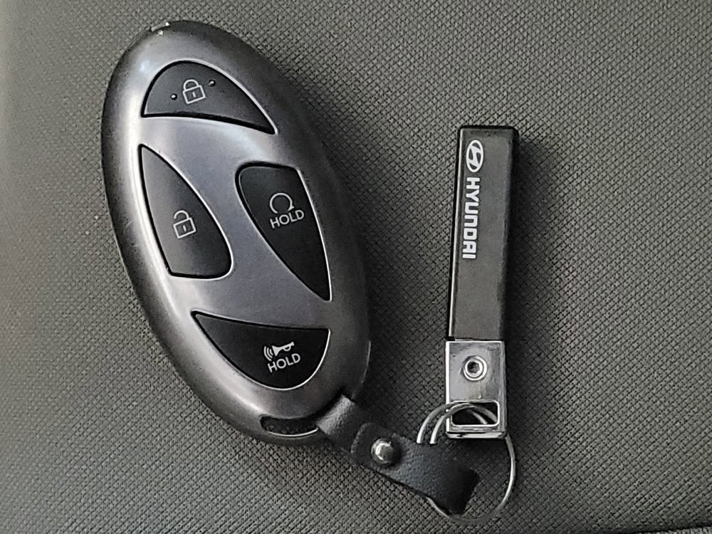 Used 2025 Hyundai Elantra Sport FWD image 32