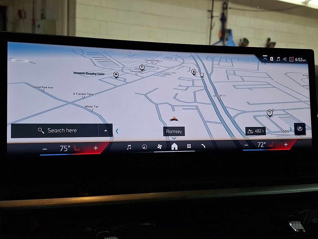 Certified 2025 BMW X5 xDrive40i w/ M Sport Package image 14