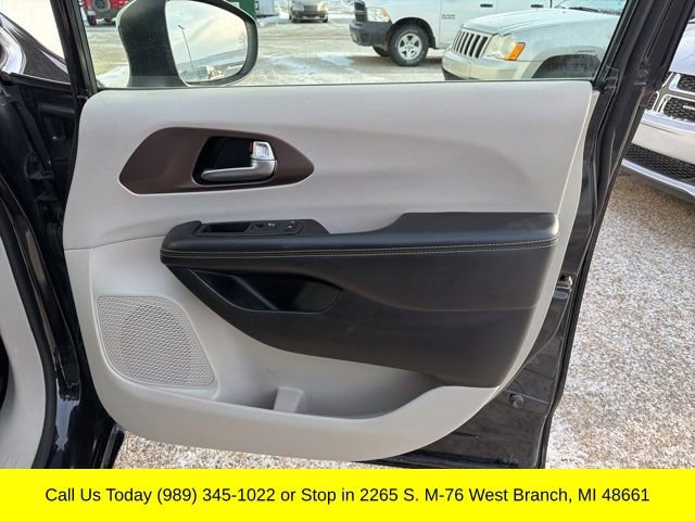 Used 2020 Chrysler Voyager Lxi image 40