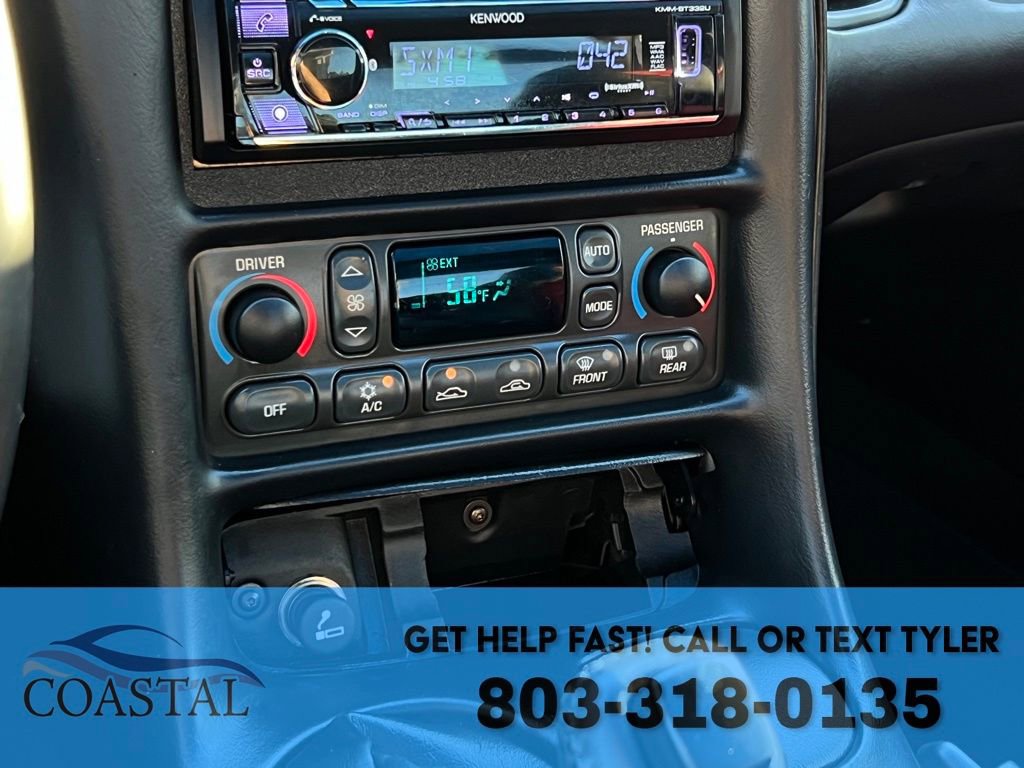 Used 2004 Chevrolet Corvette Coupe w/ Preferred Equipment Group image 29