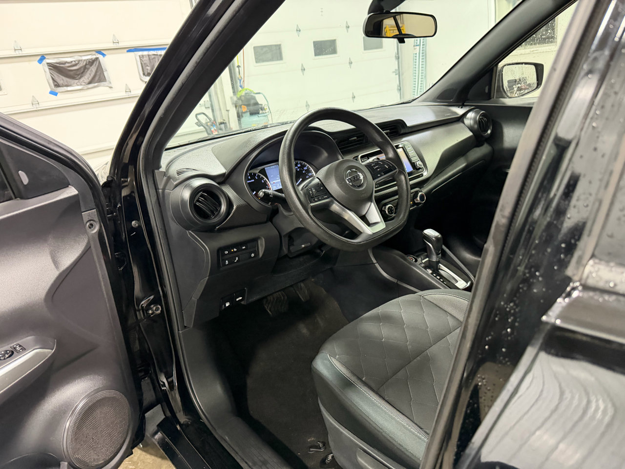 Used 2020 Nissan Kicks S image 6